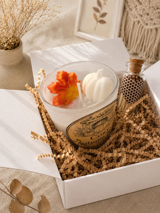 Cosy Fireplace scented autumn candle in gift box with matches